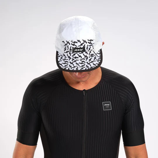 UNISEX TECH 5 - PANEL HAT - WHITE/BLACK