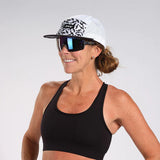 UNISEX TECH 5 - PANEL HAT - WHITE/BLACK